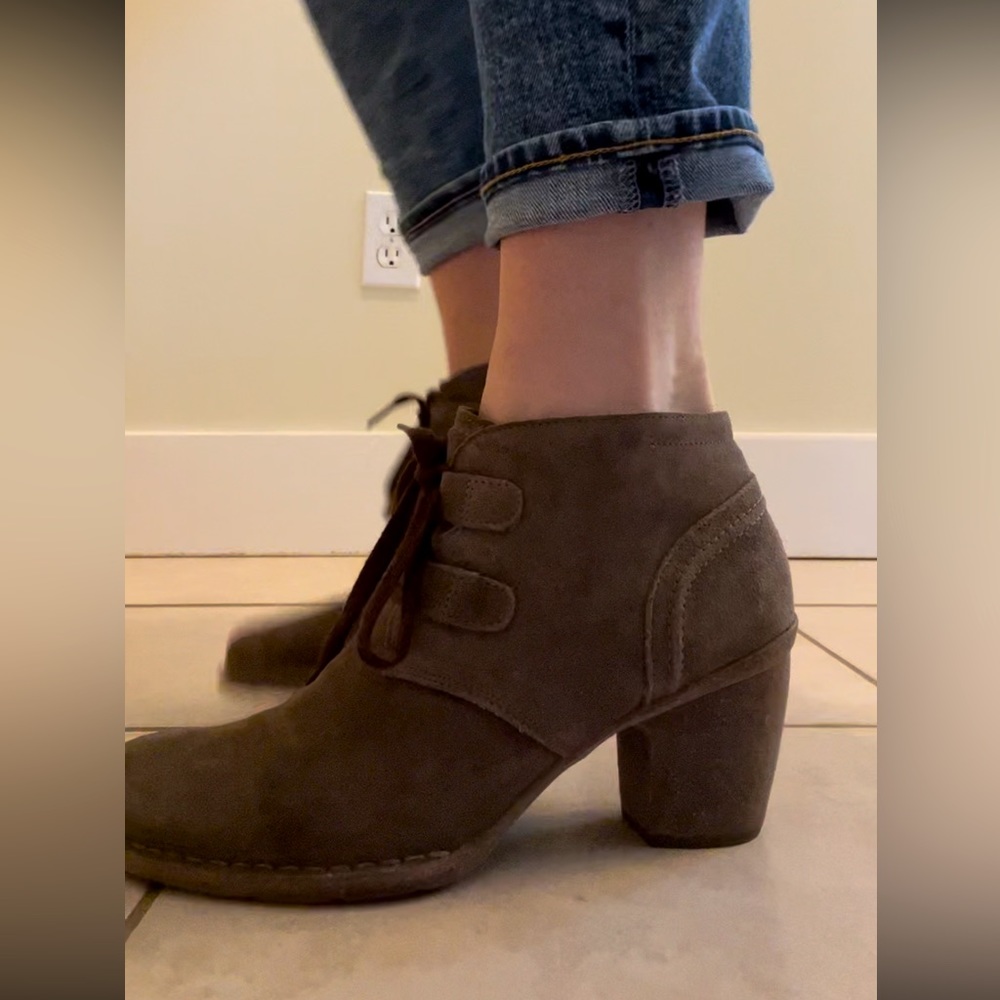 Clarks suede clogs - Picture 2 of 4